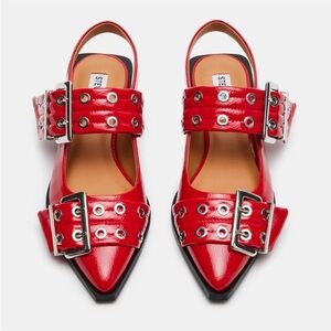 NEW IN BOX - Steve Madden Graya Flats